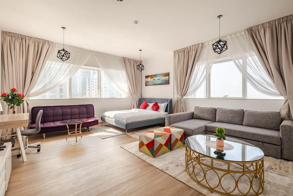 Pride -Spacious 3Br Luxury Apartment Close To The Metro Station Dubai Eksteriør bilde