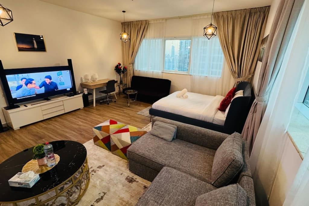 Pride -Spacious 3Br Luxury Apartment Close To The Metro Station Dubai Eksteriør bilde