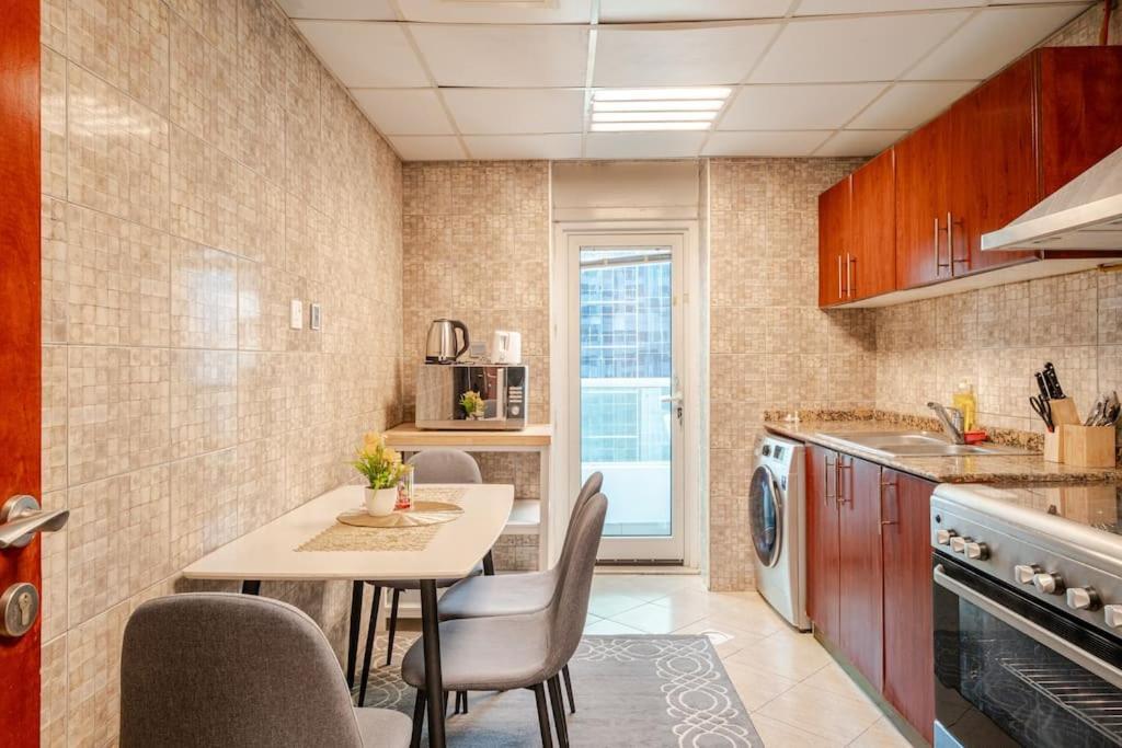 Pride -Spacious 3Br Luxury Apartment Close To The Metro Station Dubai Eksteriør bilde