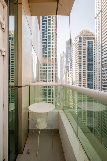 Pride -Spacious 3Br Luxury Apartment Close To The Metro Station Dubai Eksteriør bilde